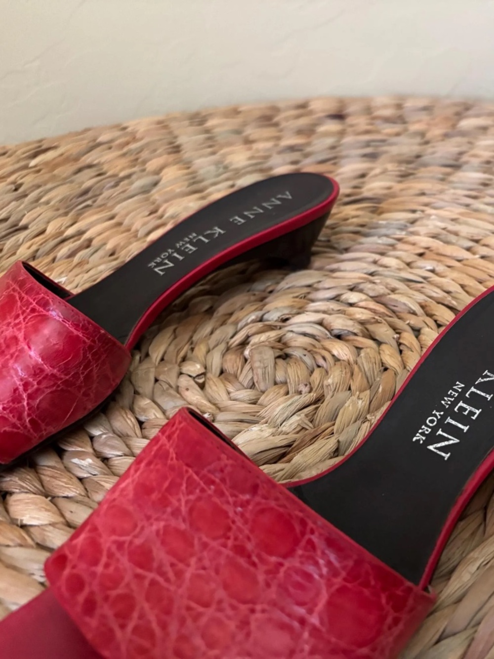 ANNE KLEIN Red Croc Embossed Leather MULE Kitten Heel Slide 7.5 Vero Cuoio ITALY - Picture 4 of 11